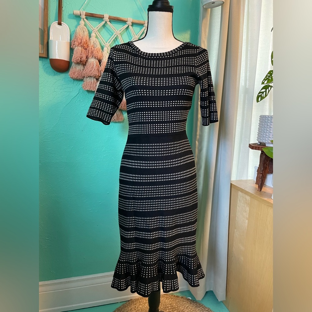 Just Taylor Dress | Black & White | Size Medium